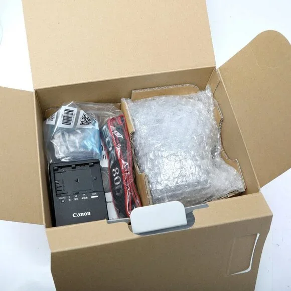 Canon 80D Semi Pro 24MP DSLR Camera Travel Photography WiFi HD Video Flip Screen - Picture 5 of 16
